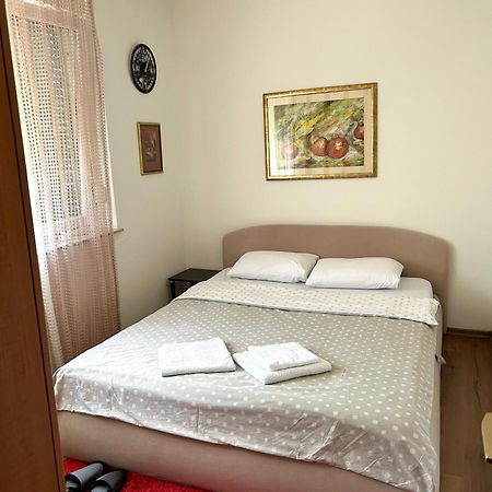 מוסטר Apartman Lav מראה חיצוני תמונה