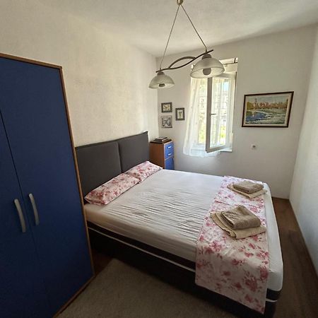 מוסטר Apartman Lav מראה חיצוני תמונה
