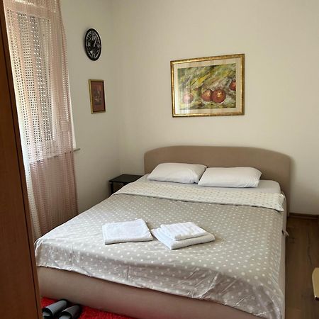 מוסטר Apartman Lav מראה חיצוני תמונה