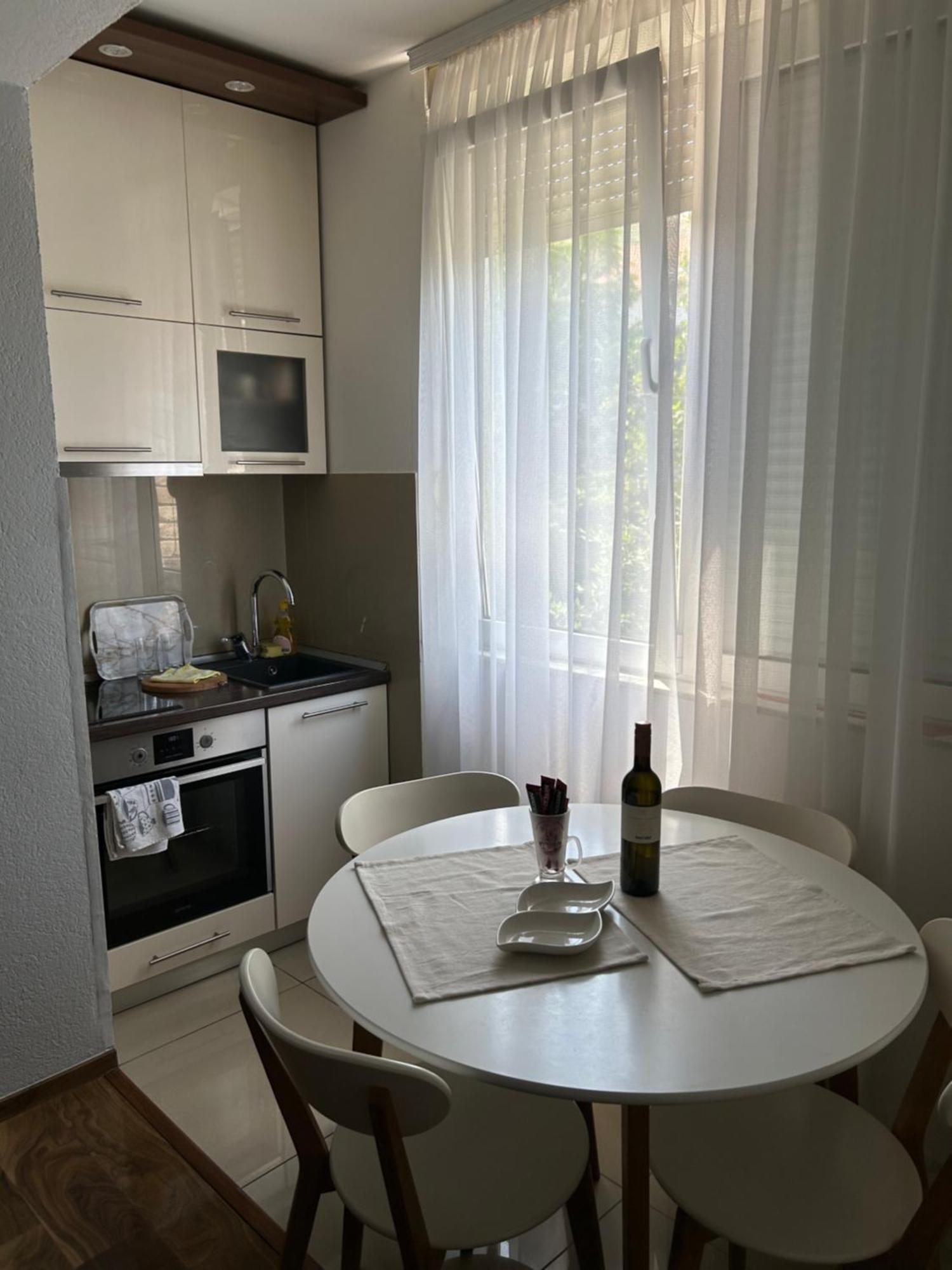 מוסטר Apartman Lav מראה חיצוני תמונה