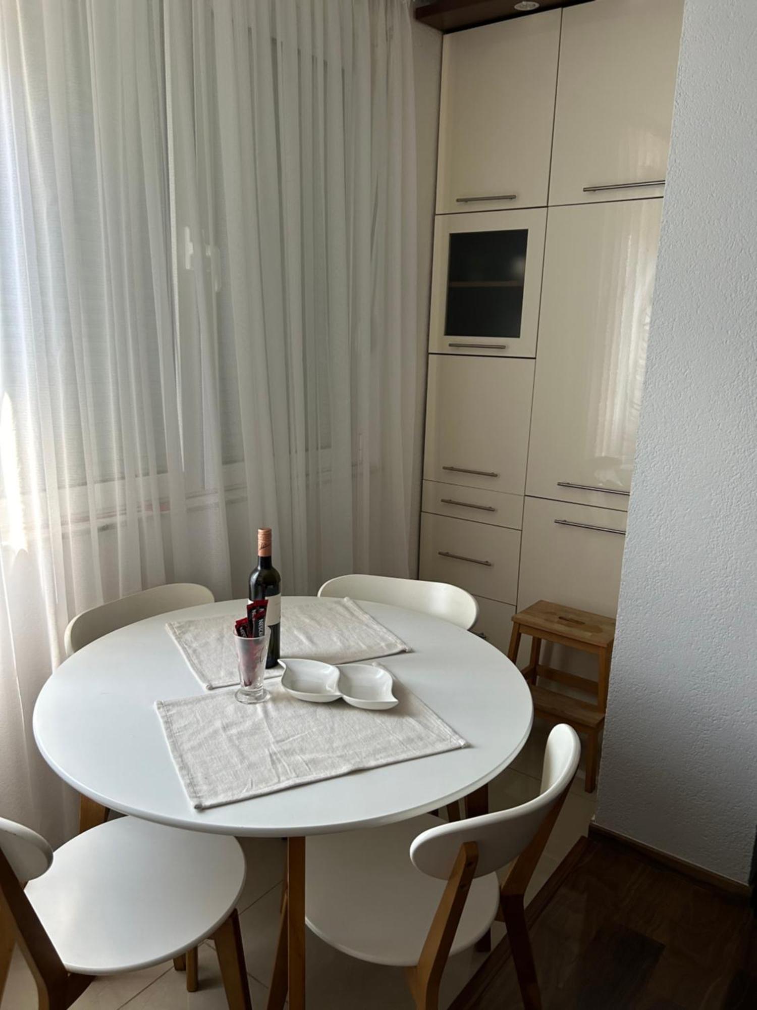 מוסטר Apartman Lav מראה חיצוני תמונה